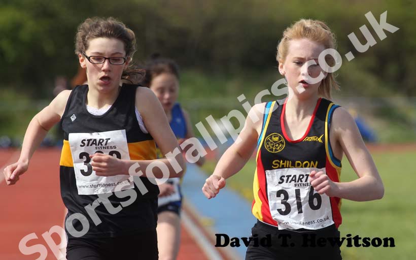 Close finish, 800 metres, Shildon Track and Field.
